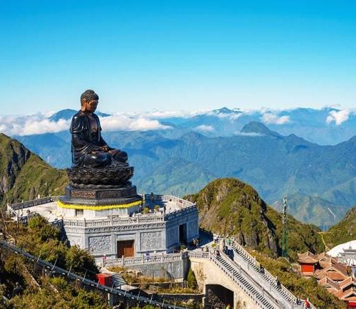 Hà Nội – Thị trấn Sapa mờ sương – Hà Nội