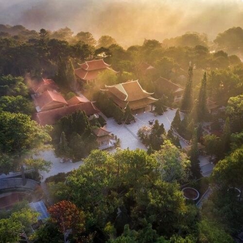 Chương trình tour Chinh phục Langbiang – Crazy House – Chùa Ve chai