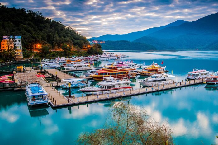 DU LỊCH ĐÀI LOAN: HỒ NHẬT NGUYỆT – PHỐ CỔ THẬP PHẦN – BẢO TÀNG CỐ CUNG